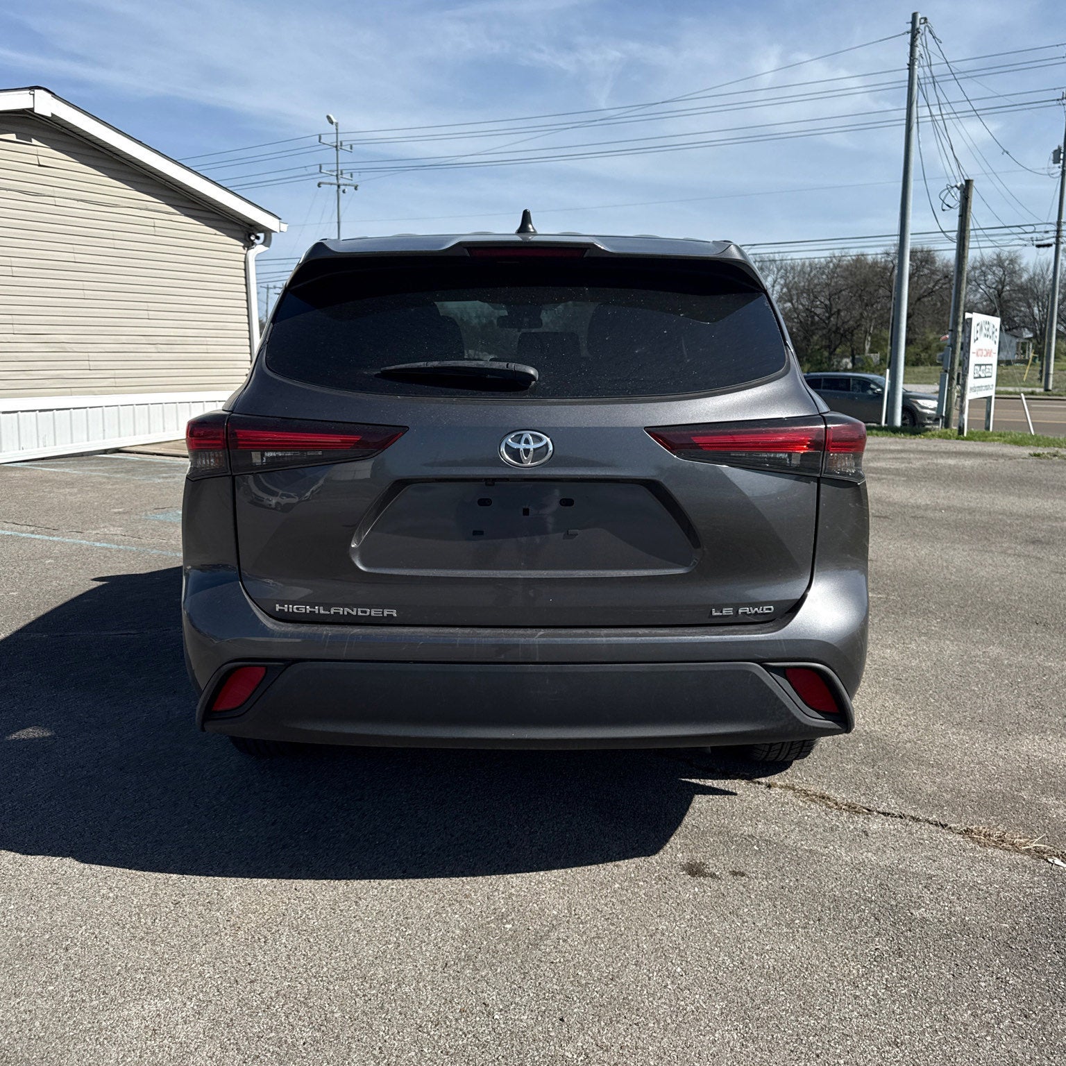 2024 Toyota Highlander LE