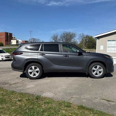 2024 Toyota Highlander LE