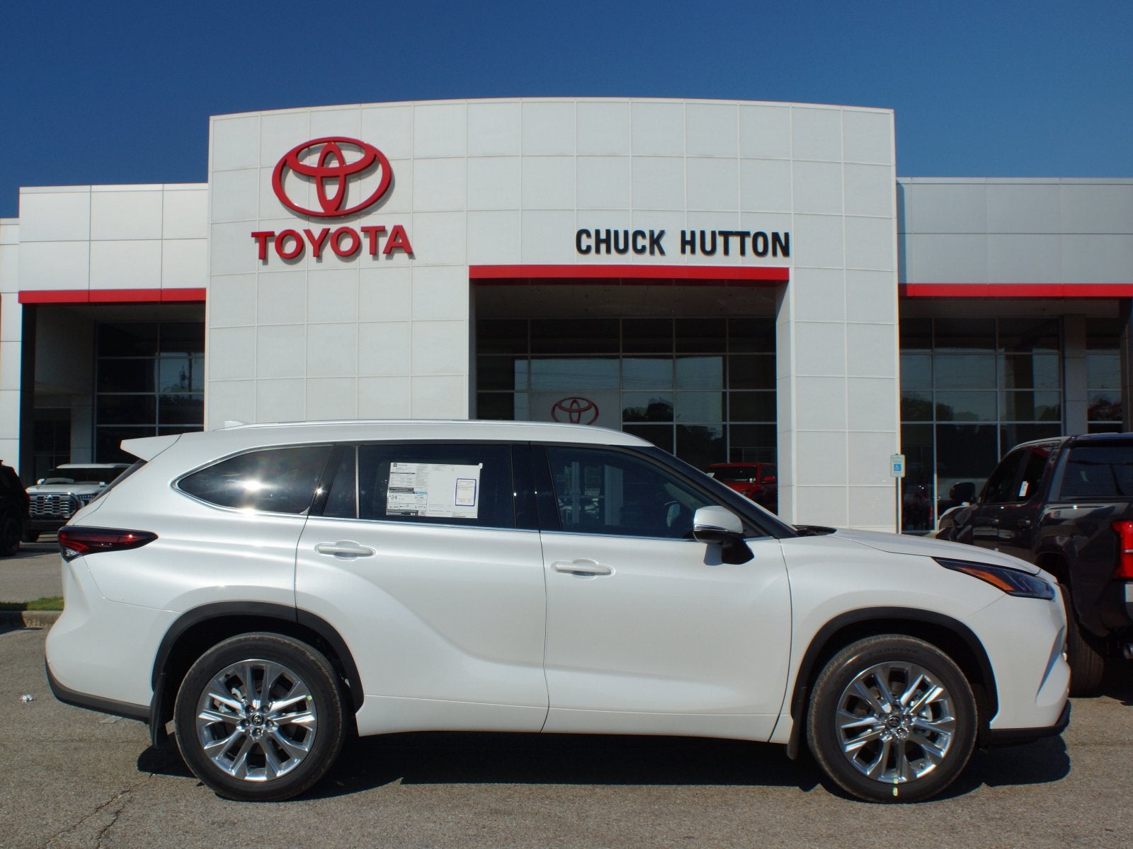 2026 Toyota Highlander Base