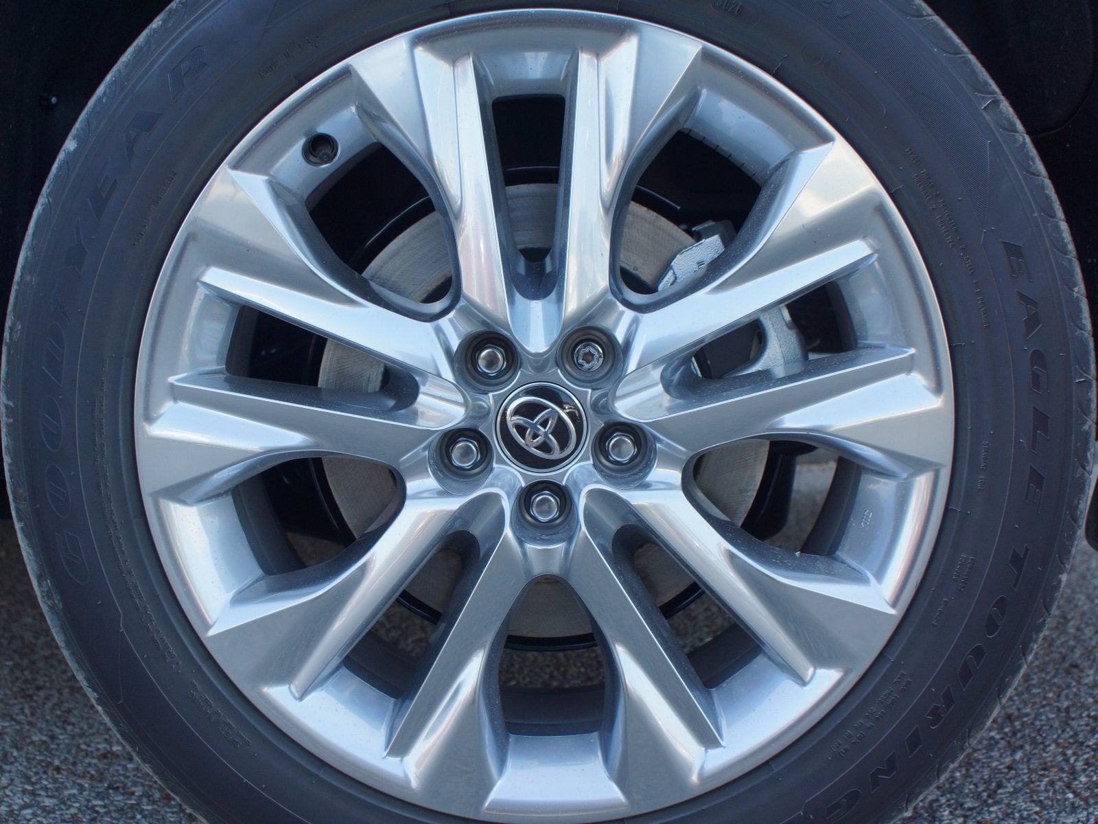 2026 Toyota Highlander Base