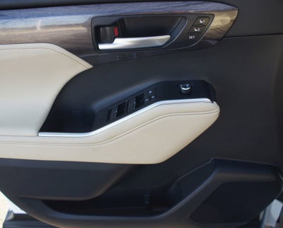 2025 Toyota Highlander Limited