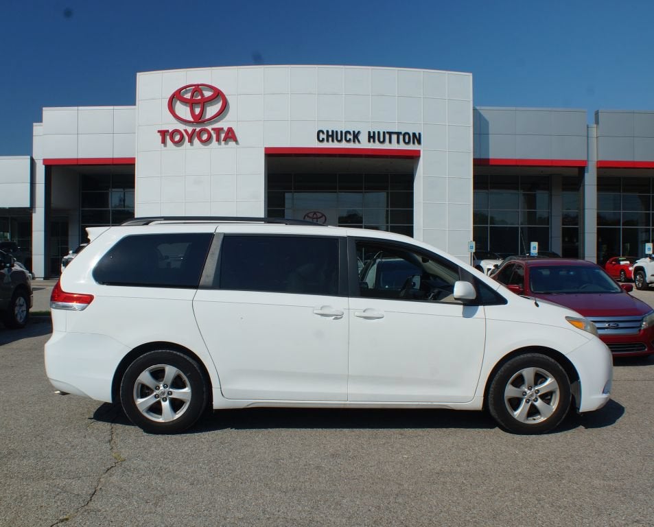 2014 Toyota Sienna LE