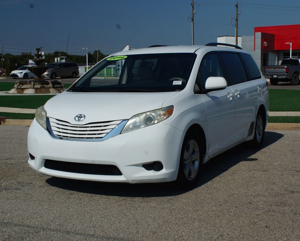 2014 Toyota Sienna LE
