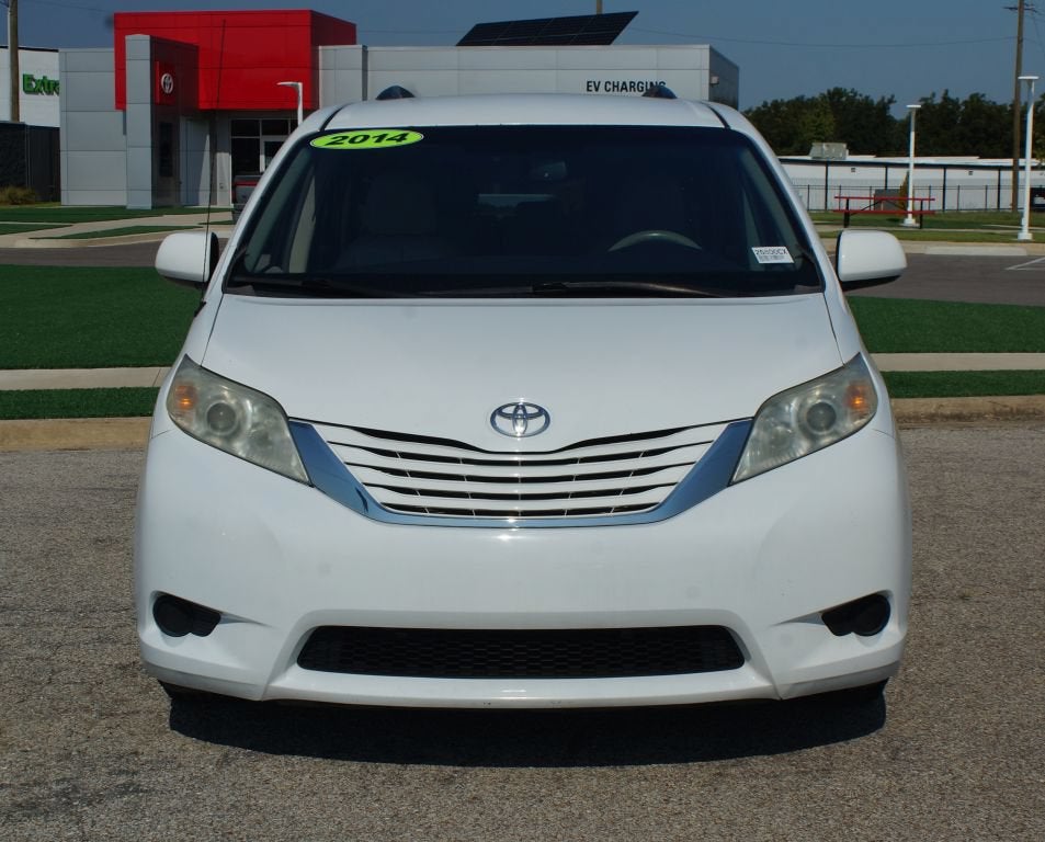 2014 Toyota Sienna LE