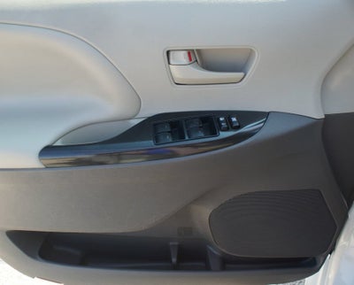2014 Toyota Sienna LE