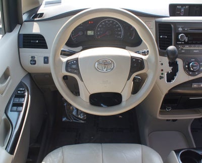 2014 Toyota Sienna LE