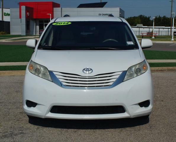 2014 Toyota Sienna LE