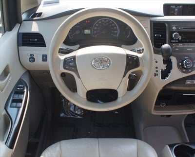 2014 Toyota Sienna LE