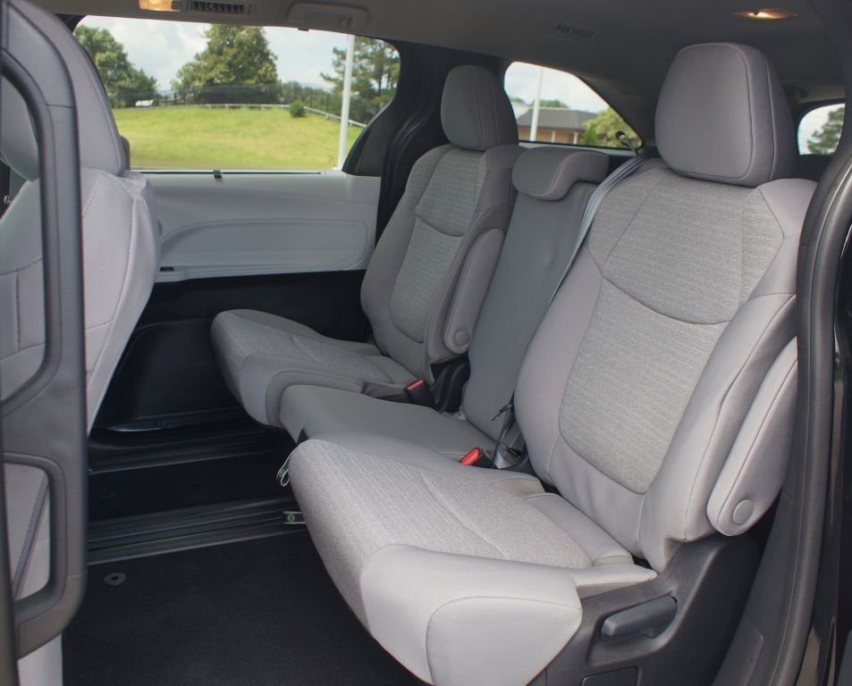 2025 Toyota Sienna LE