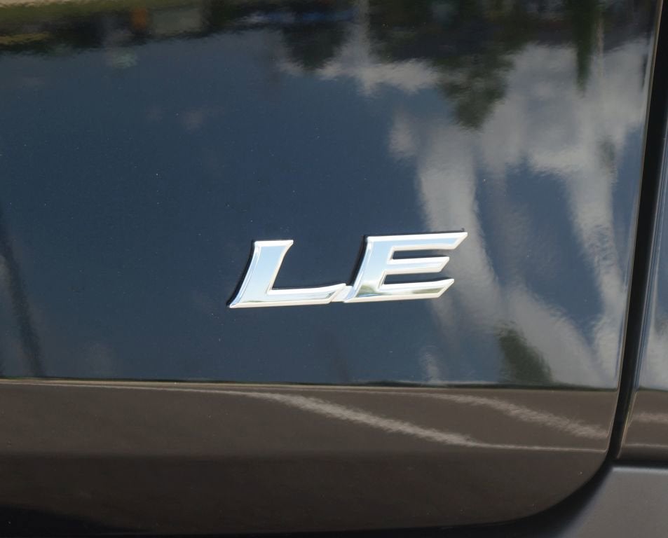 2025 Toyota Sienna LE