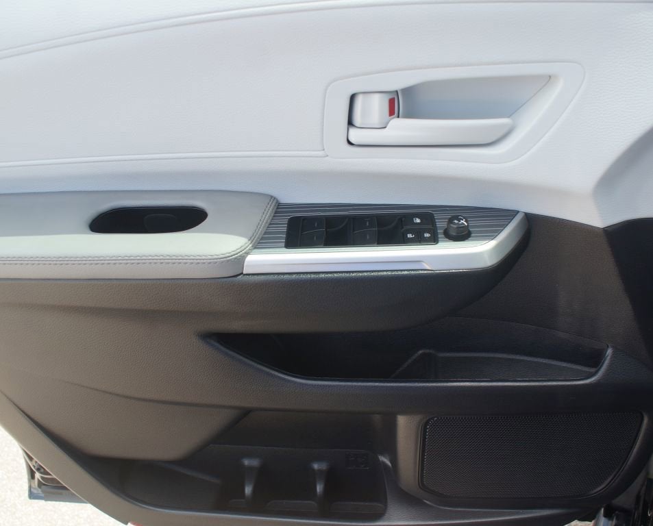 2025 Toyota Sienna LE