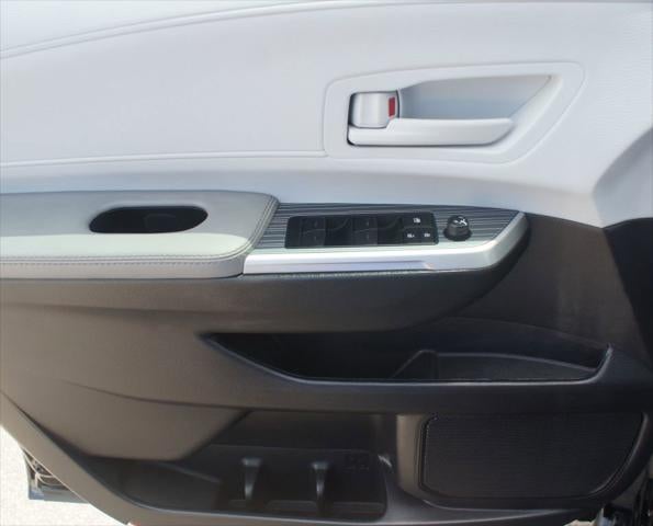 2025 Toyota Sienna LE