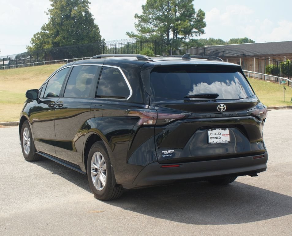 2026 Toyota Sienna LE