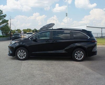 2026 Toyota Sienna LE