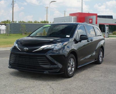 2026 Toyota Sienna LE