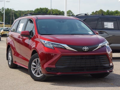 2026 Toyota Sienna LE