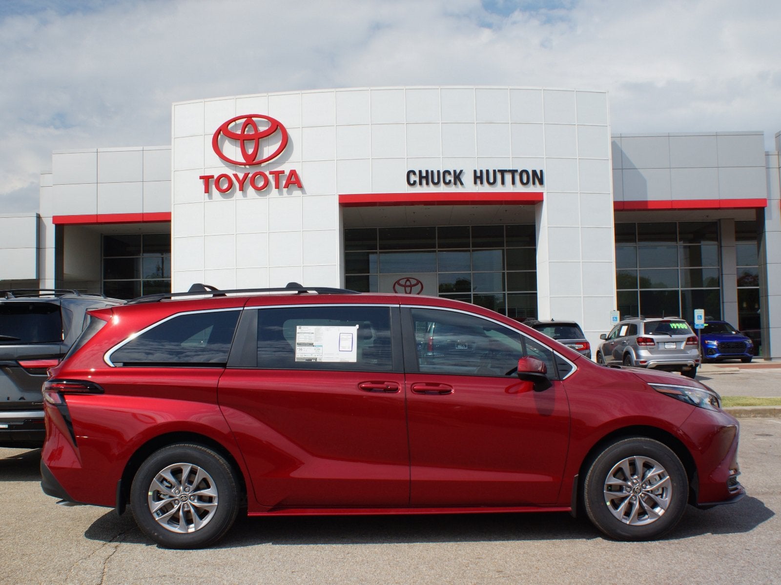 2026 Toyota Sienna LE