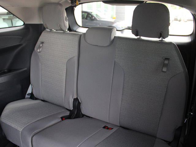 2025 Toyota Sienna LE