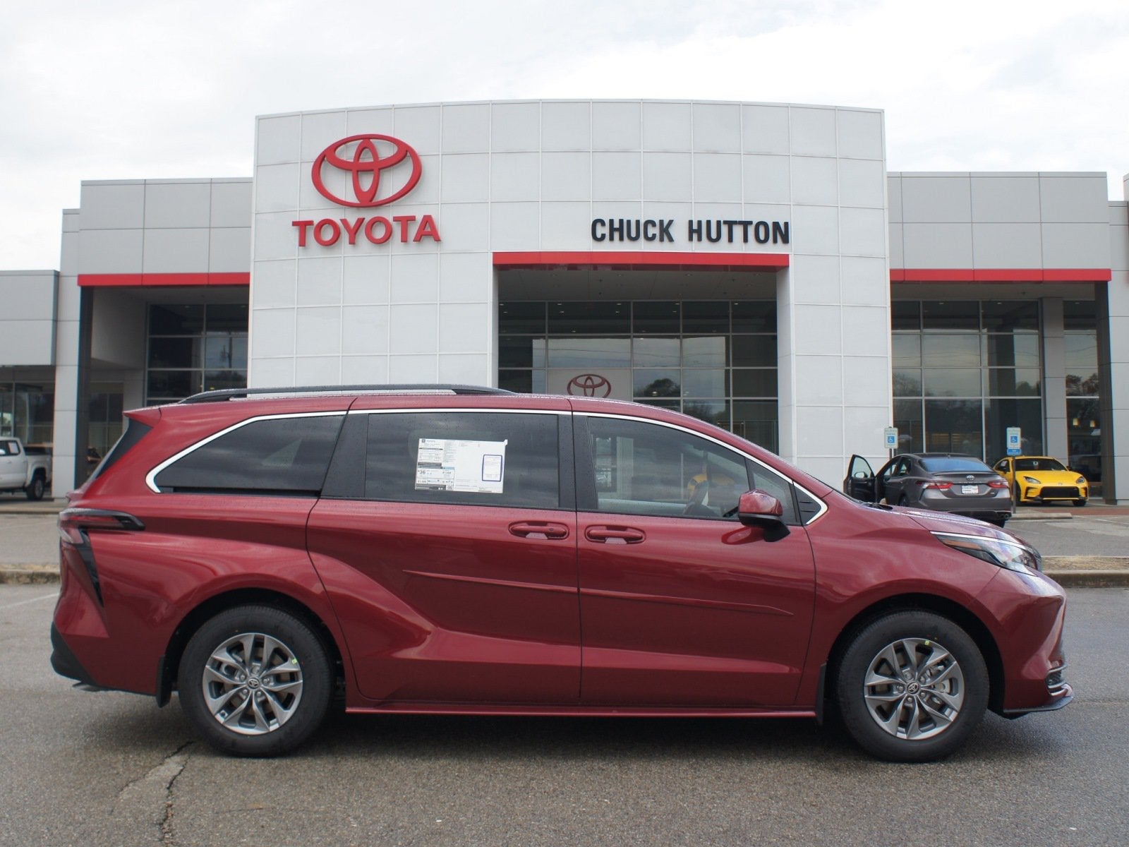2026 Toyota Sienna LE