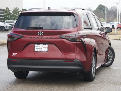 2026 Toyota Sienna LE