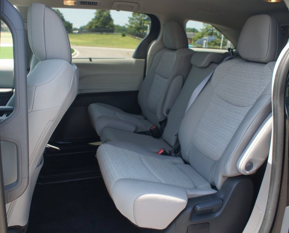 2024 Toyota Sienna LE