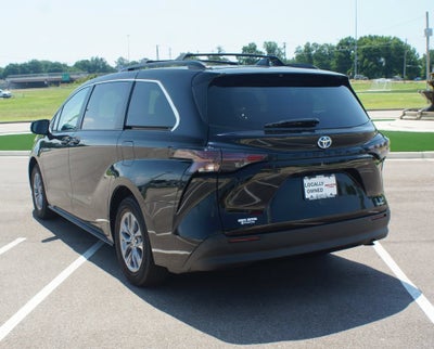 2024 Toyota Sienna LE