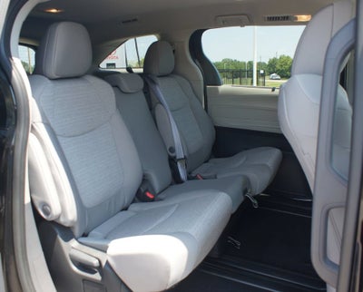 2024 Toyota Sienna LE