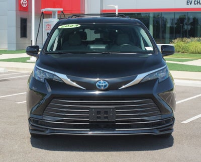 2024 Toyota Sienna LE