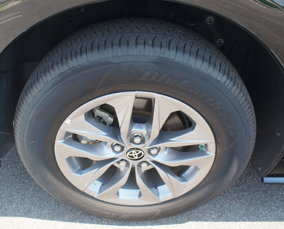 2024 Toyota Sienna LE