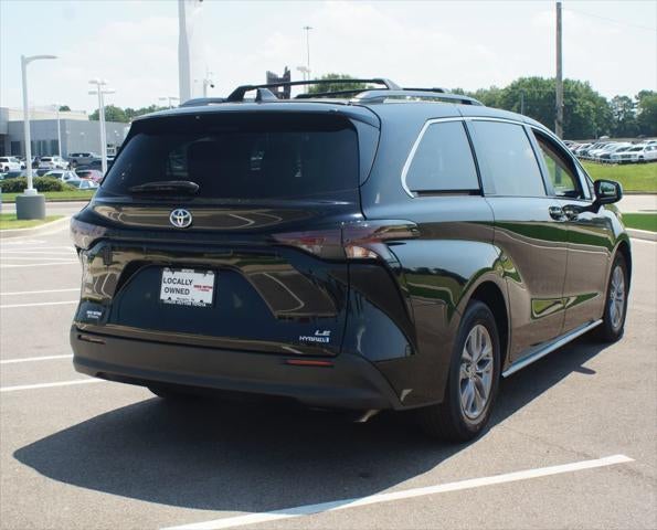 2024 Toyota Sienna LE