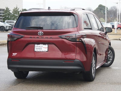 2026 Toyota Sienna LE