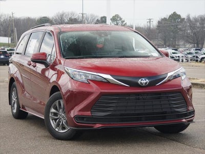 2026 Toyota Sienna LE
