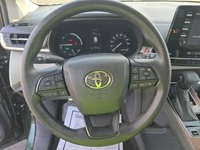 2024 Toyota Sienna LE