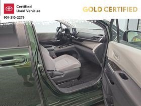 2024 Toyota Sienna LE