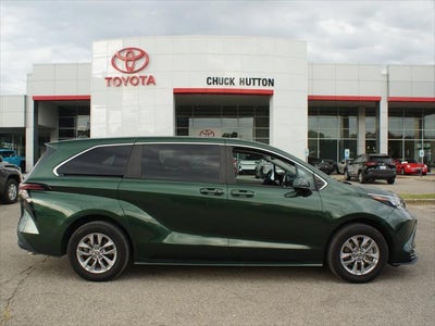 2024 Toyota Sienna LE