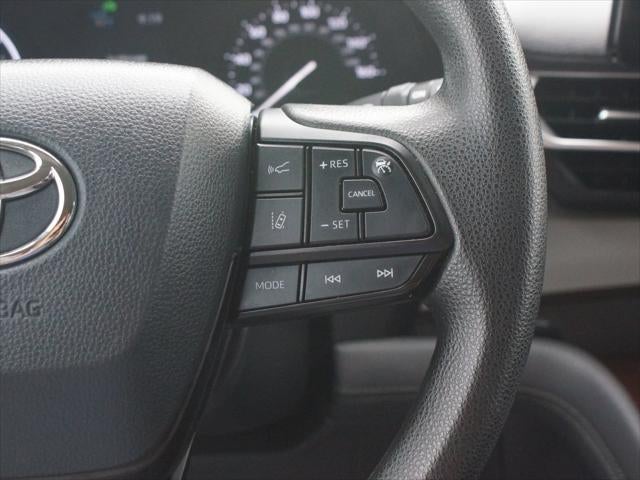 2024 Toyota Sienna LE