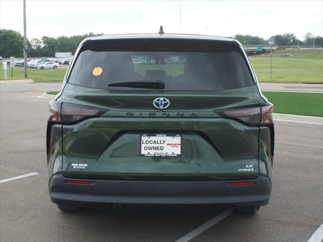 2024 Toyota Sienna LE