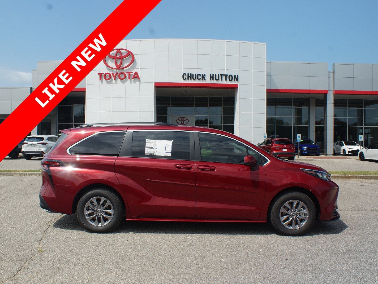 2026 Toyota Sienna LE