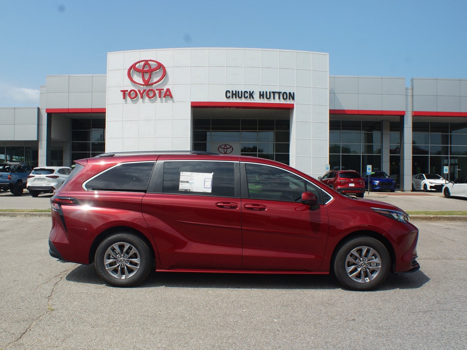 2026 Toyota Sienna LE
