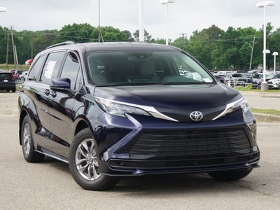 2026 Toyota Sienna LE