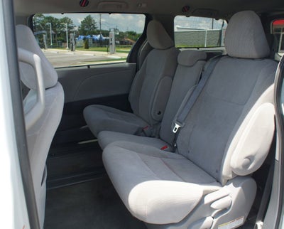 2017 Toyota Sienna LE