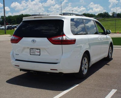 2017 Toyota Sienna LE
