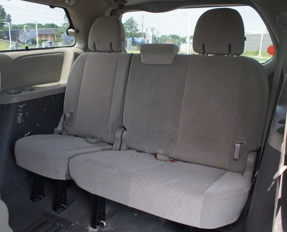 2020 Toyota Sienna LE