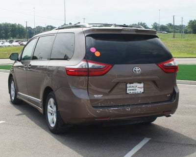 2020 Toyota Sienna LE