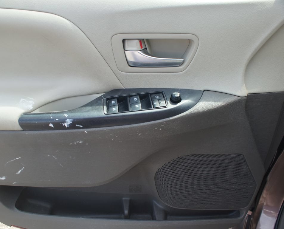 2020 Toyota Sienna LE