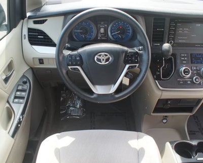 2020 Toyota Sienna LE