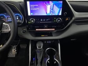 2026 Toyota Highlander Hybrid Limited