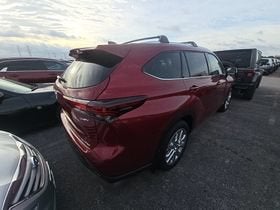 2026 Toyota Highlander Hybrid Limited