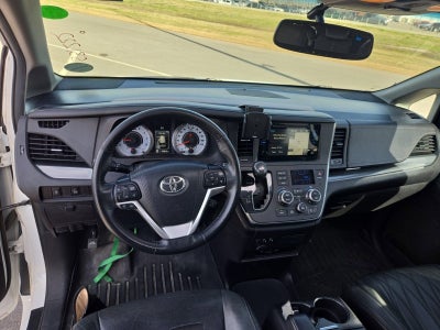 2015 Toyota Sienna SE