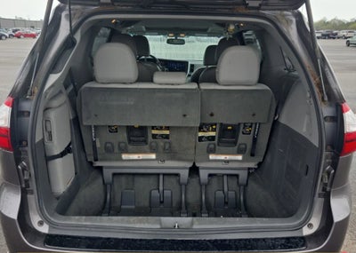 2016 Toyota Sienna XLE